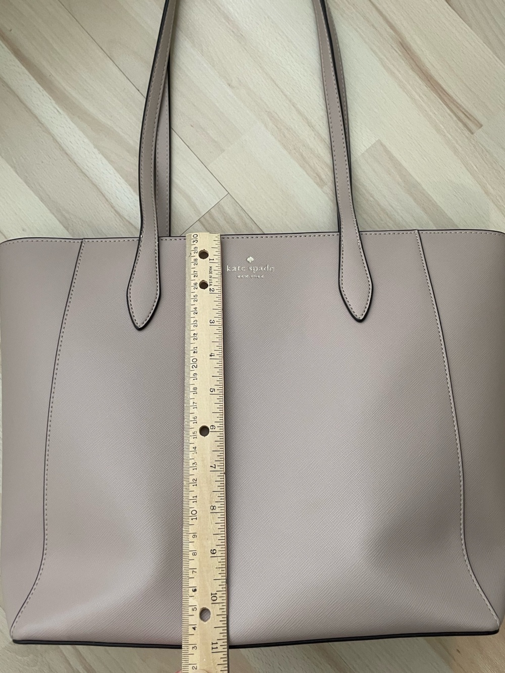 Kate Spade Dana Tote in Warm Beige - Great Condition! - Picture 3 of 16